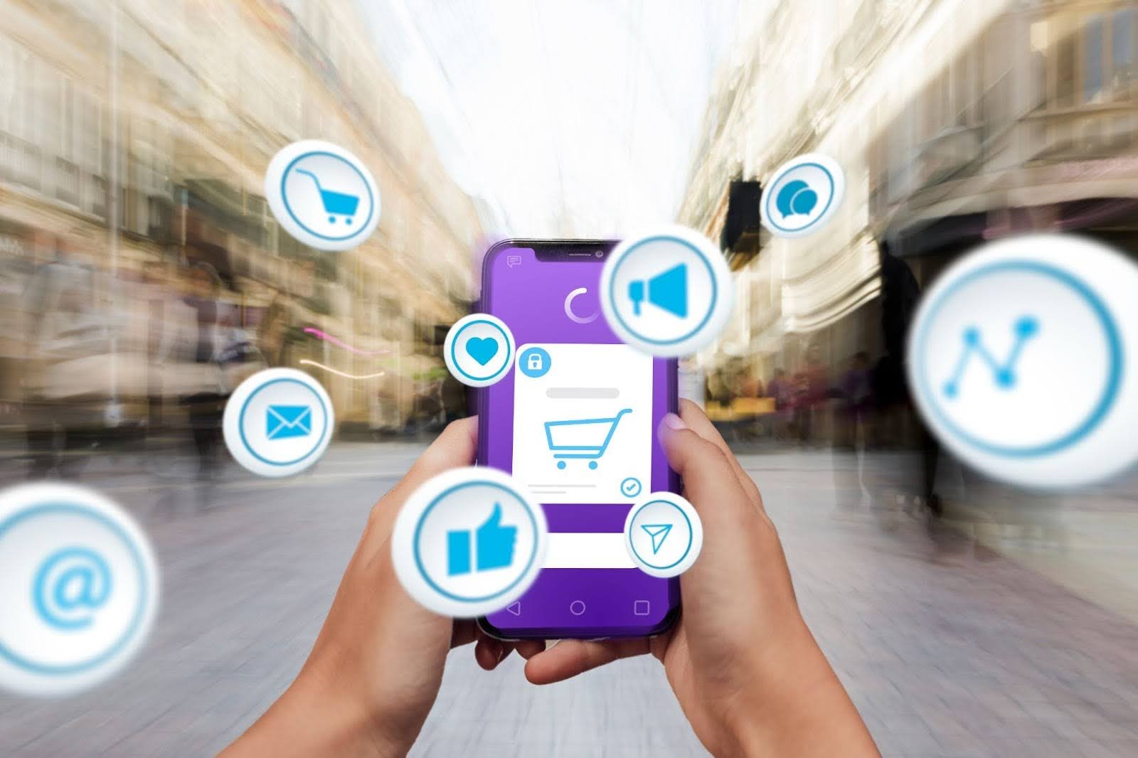 8 Powerful Ways Social Commerce Is Redefining Retail