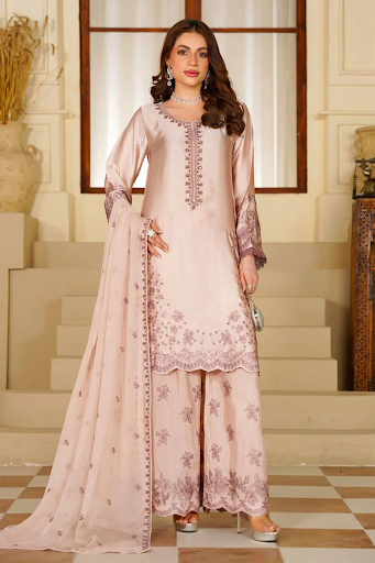 Pakistani Suits Online UK